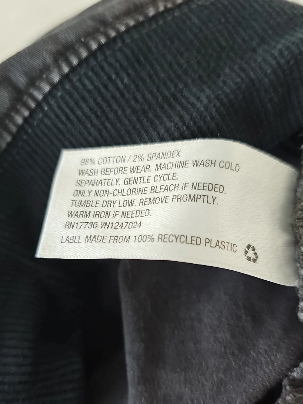 Mossimo Supply Co. modern boys sz